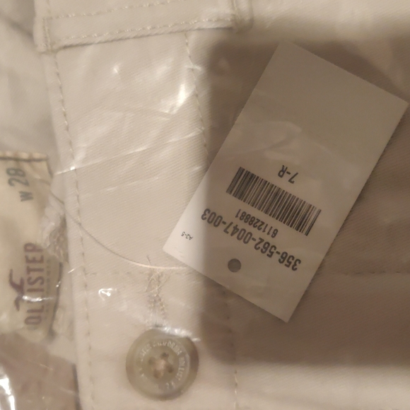 BNWT Hollister Skinny jeans size 28 denim and cream (lot of 2). - Picture 3 of 3